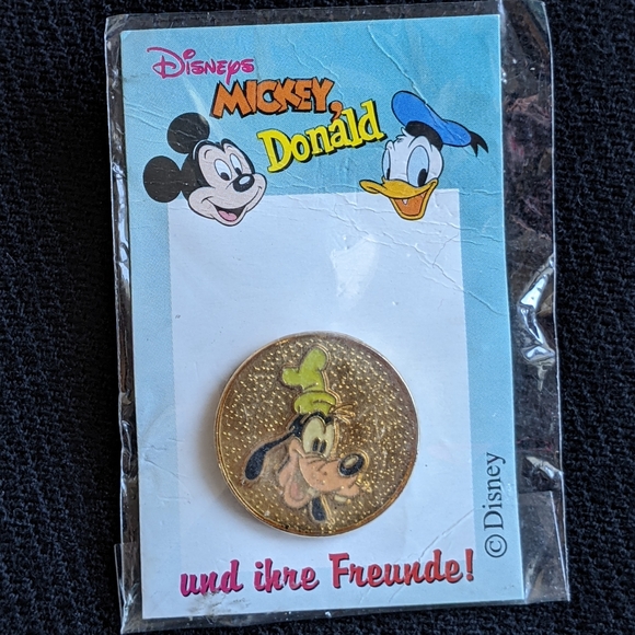 Mickey, Donald, Goofy ProPins - Picture 9 of 12